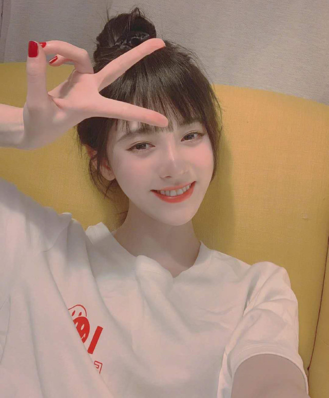 鞠婧祎是个什么小仙女?居家自拍照太可爱太好看了,像