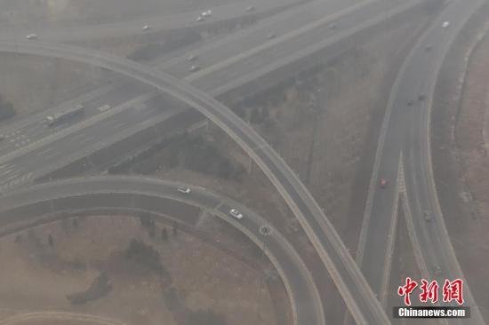 中国北方多地大气扩散条件较差 现重度污染