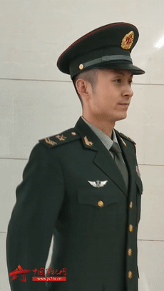 这次小视可是用心了 集齐了 陆 海 空 火箭 战略支援 联勤保障 武警小