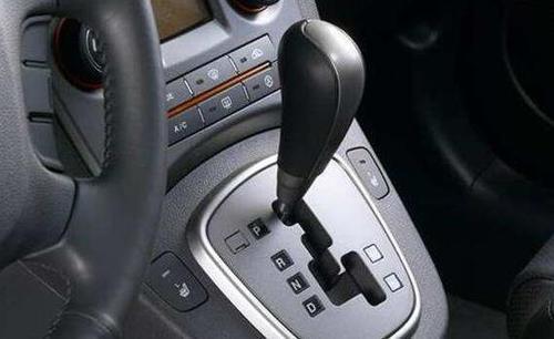 那些关于汽车挡位的谣言，你信了几个