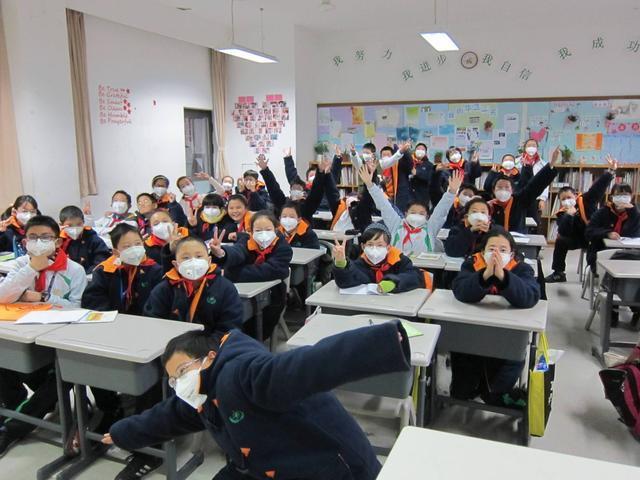 又一人口大省宣布开学_开学黑板报