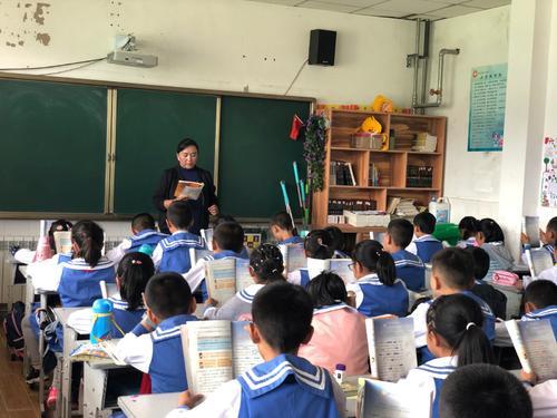 急什么什么退成语_成语故事图片(3)