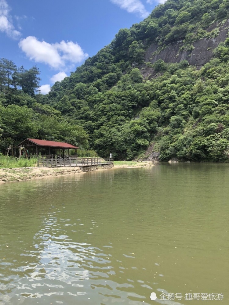 游览 安徽省 安庆市 大别山 天峡风景区