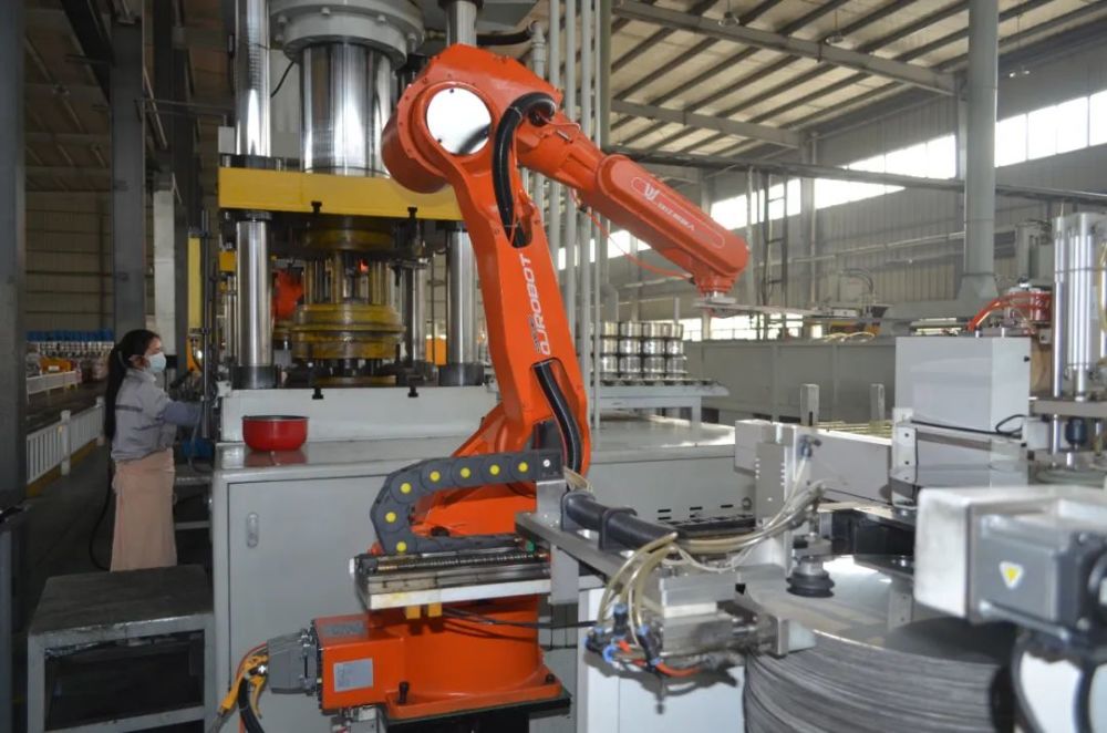 anlu人口2020GDP_中国gdp2020年