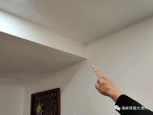 的费用,并让我们将加盖房屋所需的建筑费用转给开发商指定的装修公司