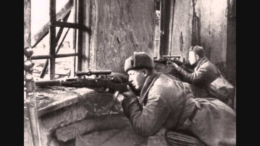 从钳工到苏联英雄,击败德军王牌狙击手的传奇:瓦西里·扎伊采夫