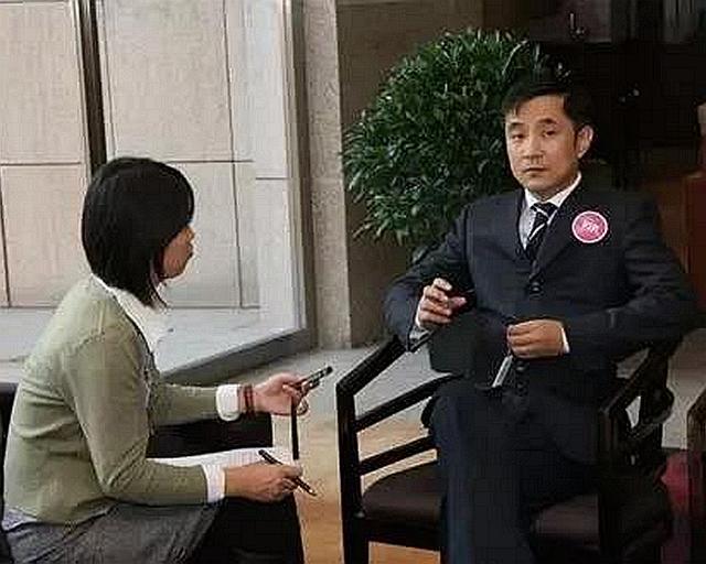 在之后的几年里,王永红凭借着这股 东风,以近百亿身家,成为了 江西