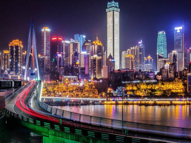中国实力最强的省会城市,先被深圳超越,又面临被重庆