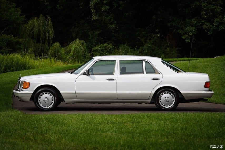 经典车欣赏,1990年奔驰560sel w126,加长和豪华永远是