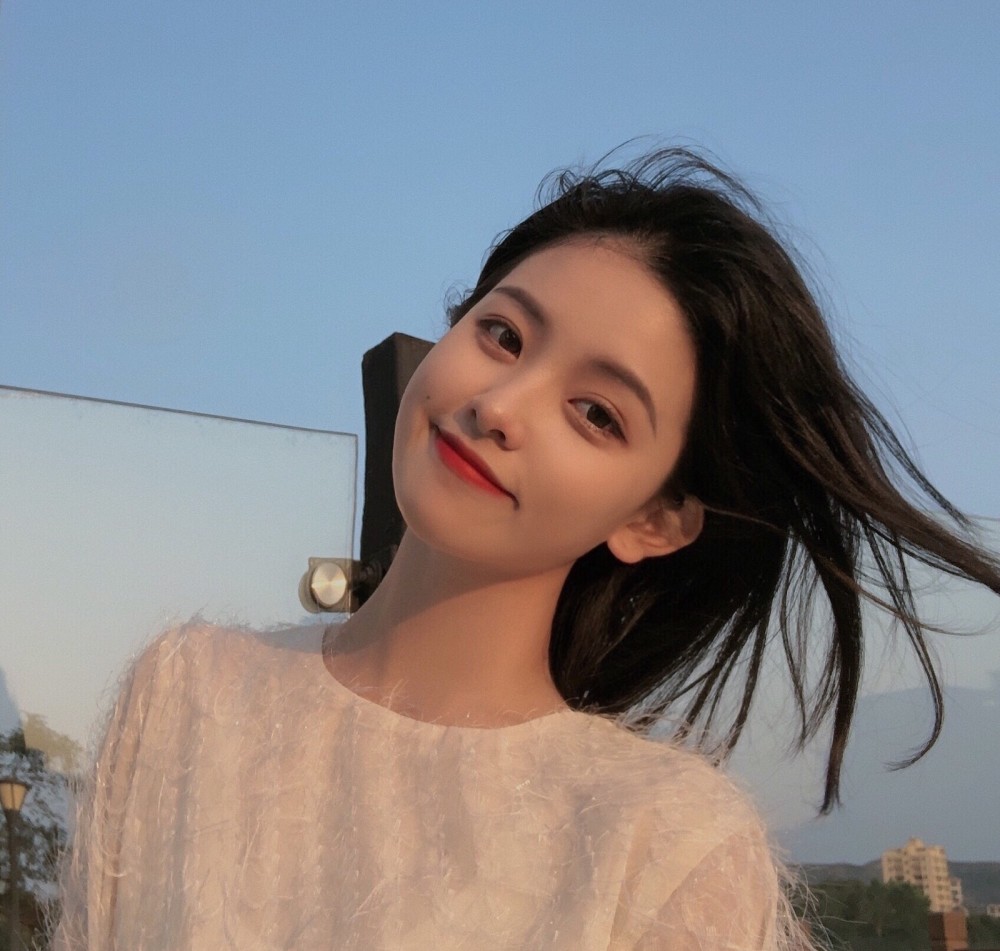 甜系·少女心·女生头像:今晚拯救地球,有事请留言