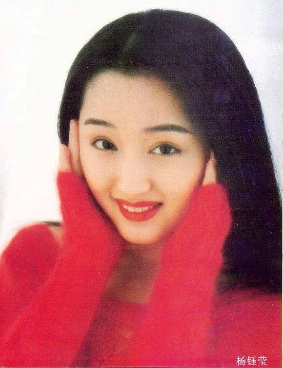 年轻时的杨钰莹,说是内地的玉女掌门人也不为过.