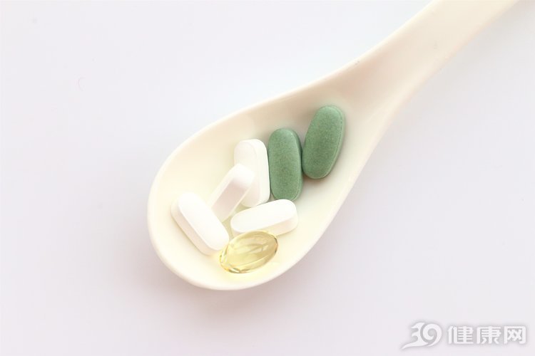 40万一盒的抗癌药，竟是糖丸制造！成本2块多，涉案金额达10亿