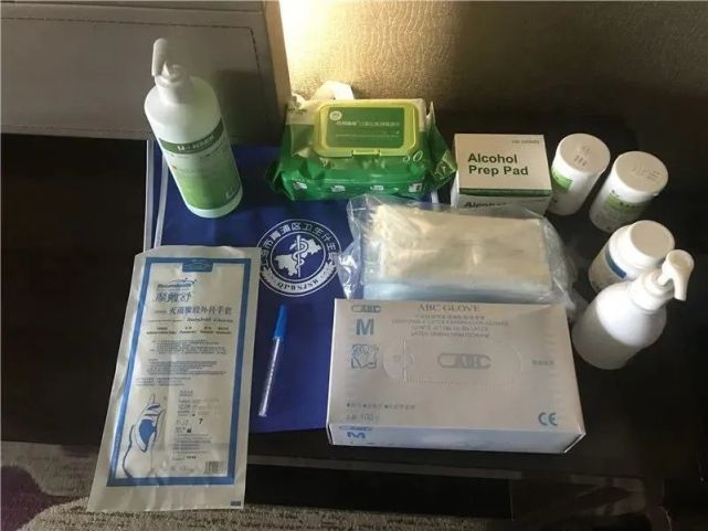 防疫用品也准备得妥妥的