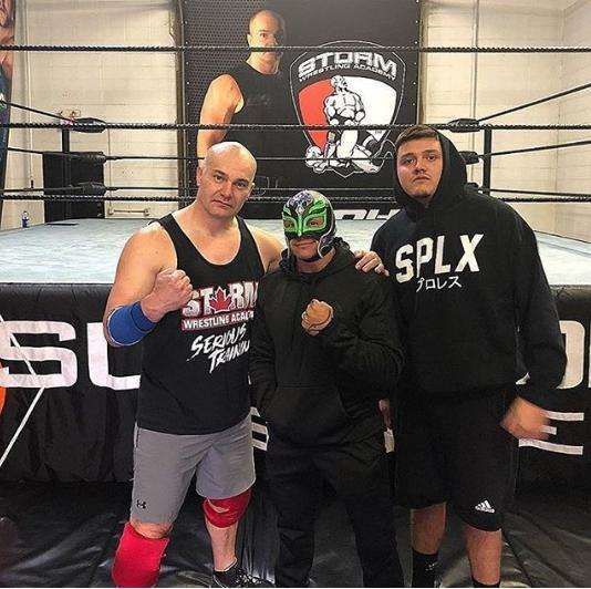 wwe摔小辉新闻:619大师雷尔即将退役,无缘上演父子