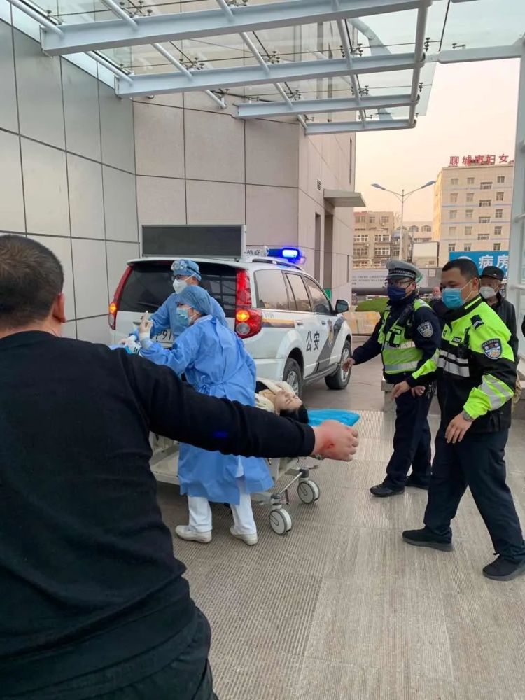 十万火急!孕妇大出血,聊城街头上演120秒"生死时速"