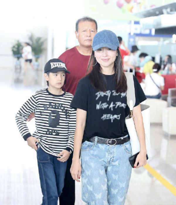 董洁儿子才是整容式长大小时候帅成杨洋长大与潘粤明复制