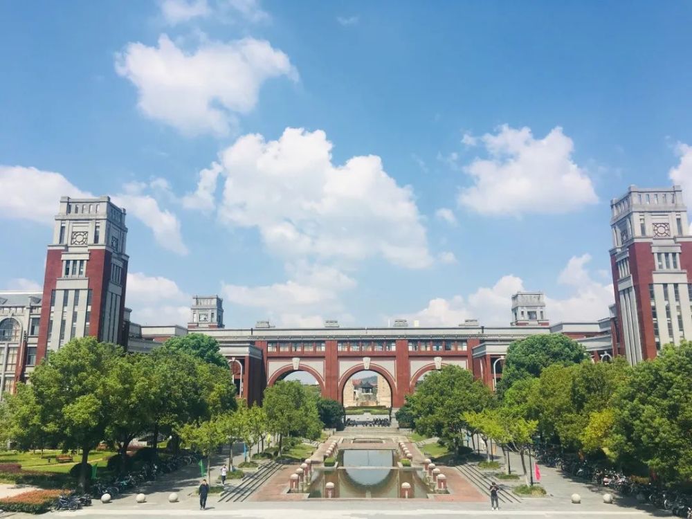 春日里的上海高校颜值爆表,快来看看有你的