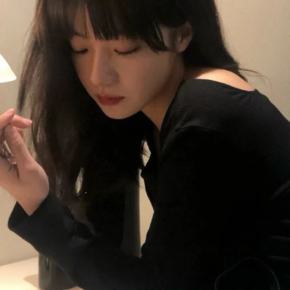 "少女心·氟西汀闺蜜女生头像",我要在你的回忆里,做一个闪闪发光的