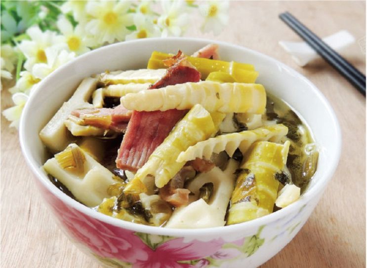 雪菜腊肉春笋:肉香与嫩笋的完美结合