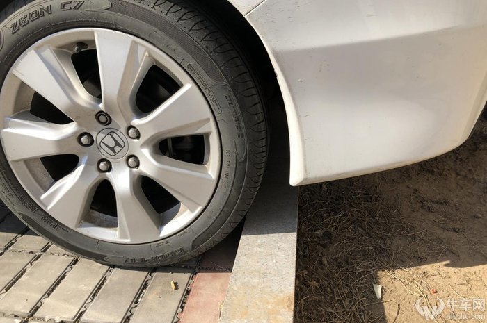 注意这些停车细节 爱车能减少不小损伤！