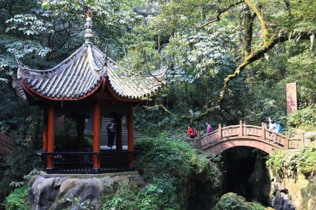 有序开放第一天,峨眉山震撼登场!