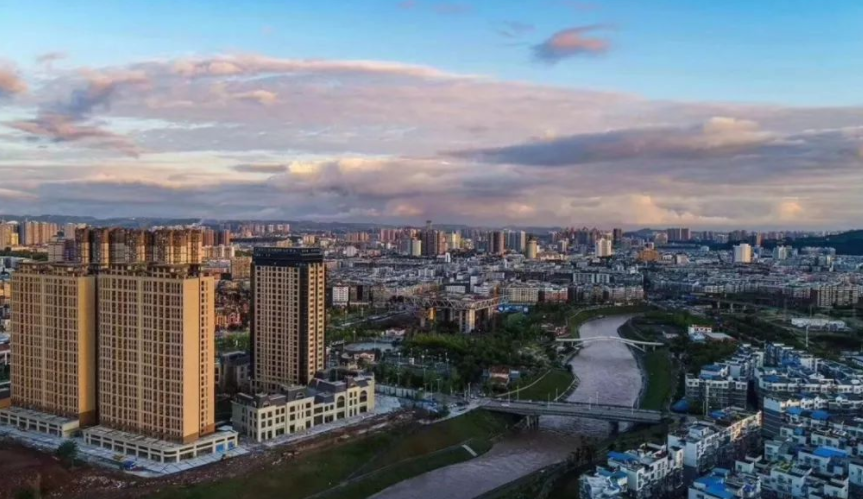 泸州市经济总量_泸州市地图(3)