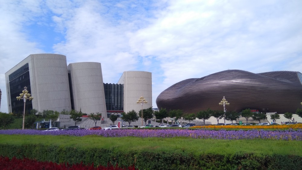从天津北京去新疆南疆北疆自驾游怎么安排线路？我的建议是