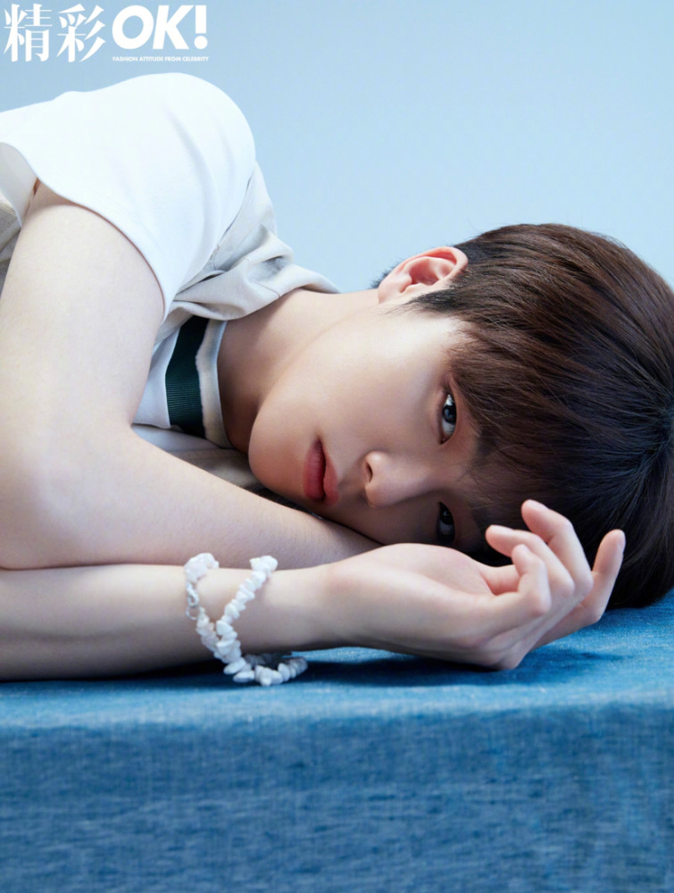 》报刊封面.每个造型都好养眼