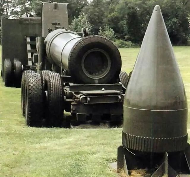 二战德国卡尔臼炮,口径600毫米.