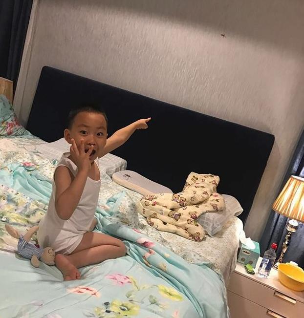 晒晒于震一家人住的豪宅,他家有五个孩子,家里至少要五间儿童房