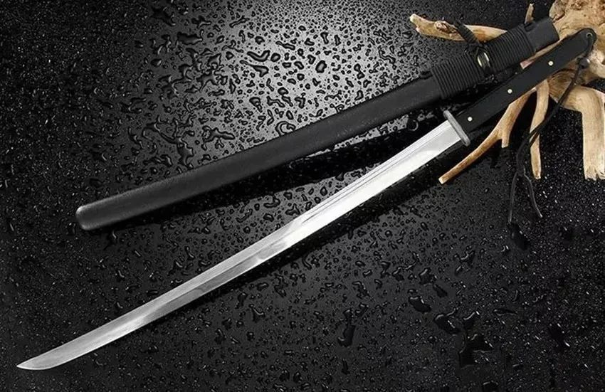 暴力美学:唐刀与武士刀谁更厉害?