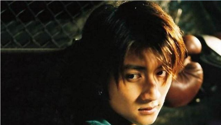 1999年左右的谢霆锋火到什么程度?真的盖过"四大天王"
