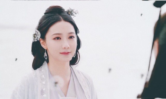 三千鸦杀火热开播,赵露思蒋依依王萌黎三仙女登场共谱唯美诗篇