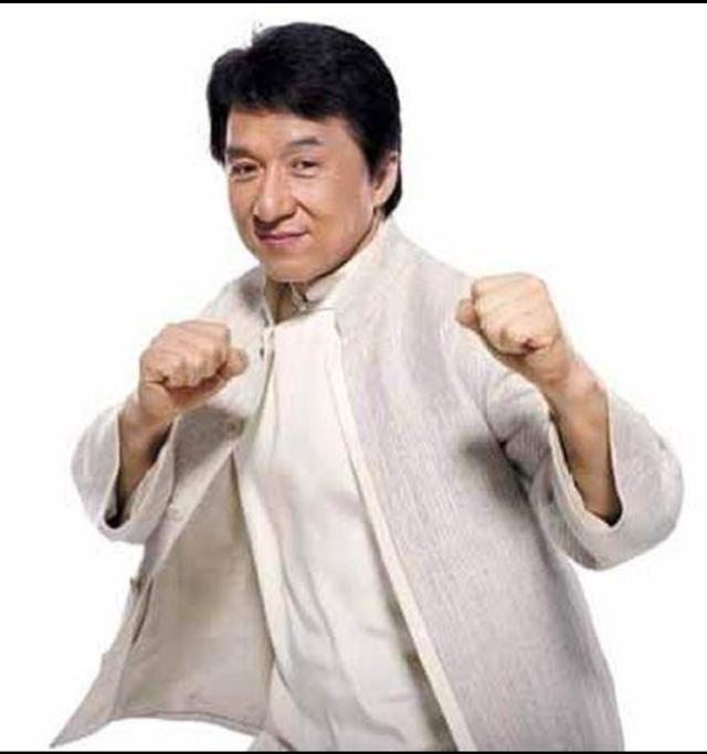 某知名博主向成龙大哥发起挑战,约你pk武术,你敢应战么