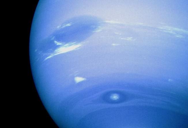 海王星上真的有比地球还大的坑,以及太阳系最极端的天气吗?
