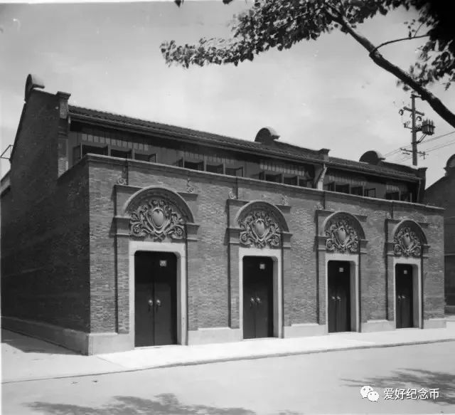 1921年建党图片,1921年7月1日建党图片 (▲1921年第一次全国代表大会会址) 第二枚:遵义会议背面图案欣赏