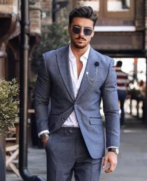 四十岁以上的男人穿什么品牌的衣服好看?