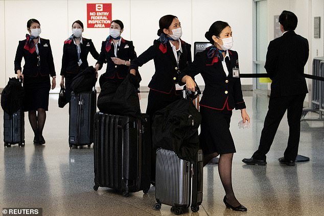 日本航空空姐下月起不必再穿短裙高跟鞋网友为人性化政策点赞