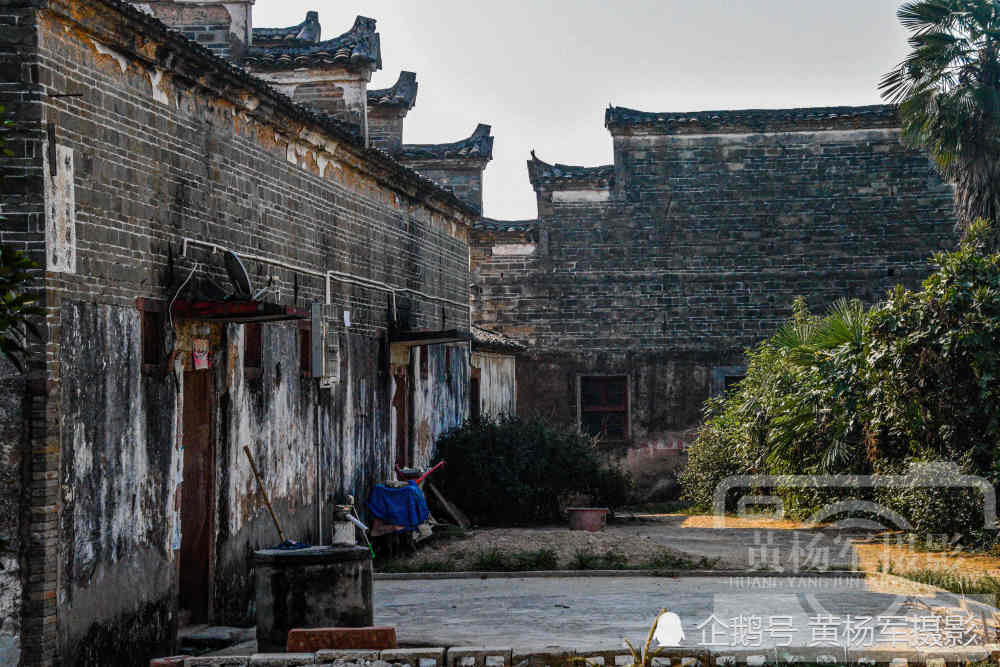 江西吉水县燕坊古村,100多栋雕梁画栋的房屋历史古韵浓,看咋样