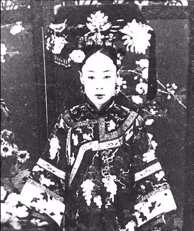 "末代皇帝"爱新觉罗·溥仪的生母苏完瓜尔佳·幼兰