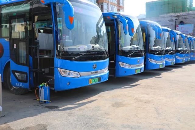 自3月30日起,崇礼区到张家口开通901路和902路长途公交车.