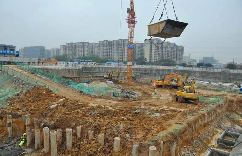 花都区领导带队调研入境人员隔离点,仁济医院,广雅中学等重点项目建设