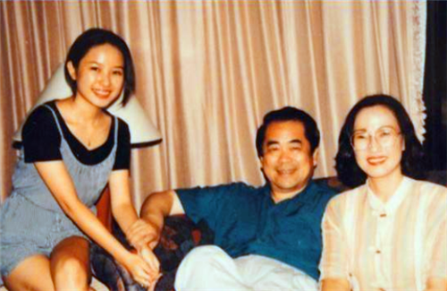 他长期资助落魄同学,同学却与发妻密会10年,孩子只认同学叫父亲