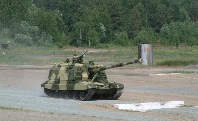 中国plz-45多了"劲敌"!俄向中东客户演示新155毫米炮