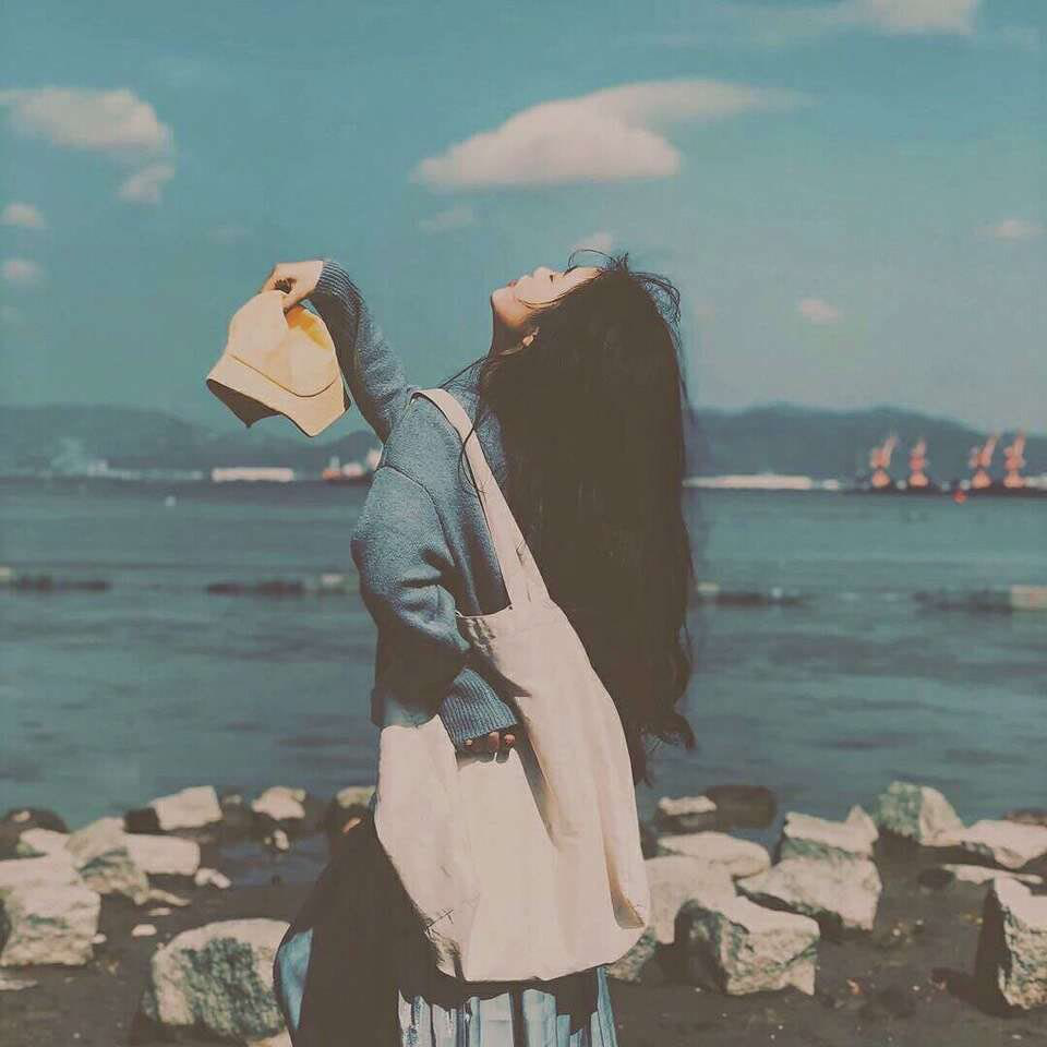 森系闺蜜头像:皇冠般富贵旳荣耀,也比不上我们真诚旳