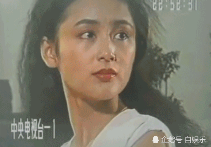 没有滤镜的年代,陈红被风吹裙摆甩发的那一刻,才懂啥叫颜霸!