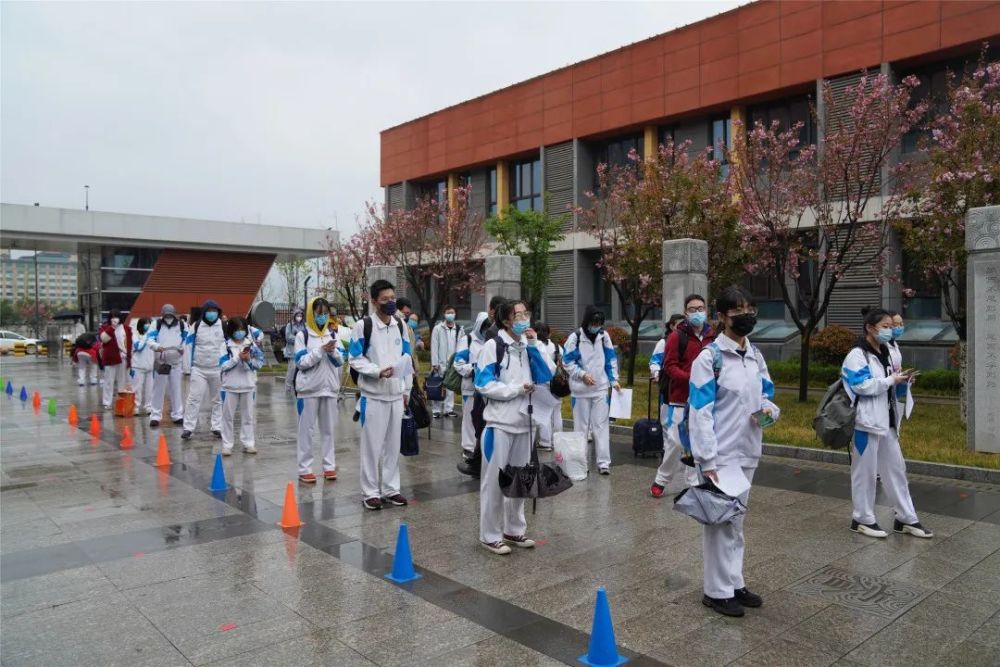 复课首日,西安高新一中沣东中学这样防疫