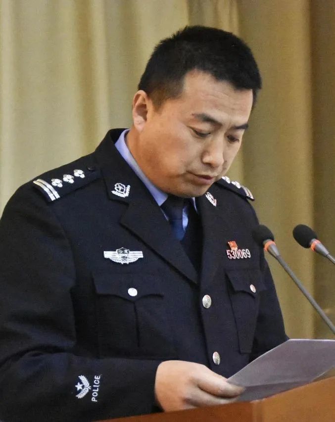 交通警察局局长田小平就全市公安交管部门扎实开展"三个"专项整治工作