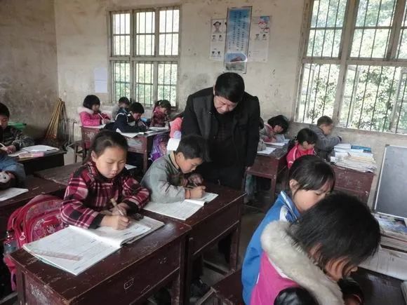 畲溪村"最美乡村教师:欧阳征科