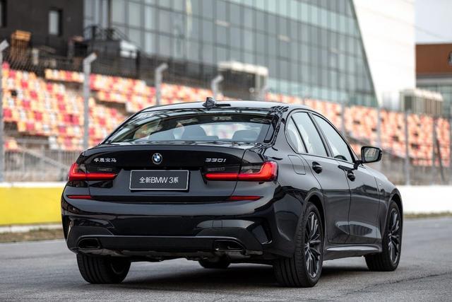 全新bmw 330i m 运动曜夜版:为热爱运动的你不留一丝妥协